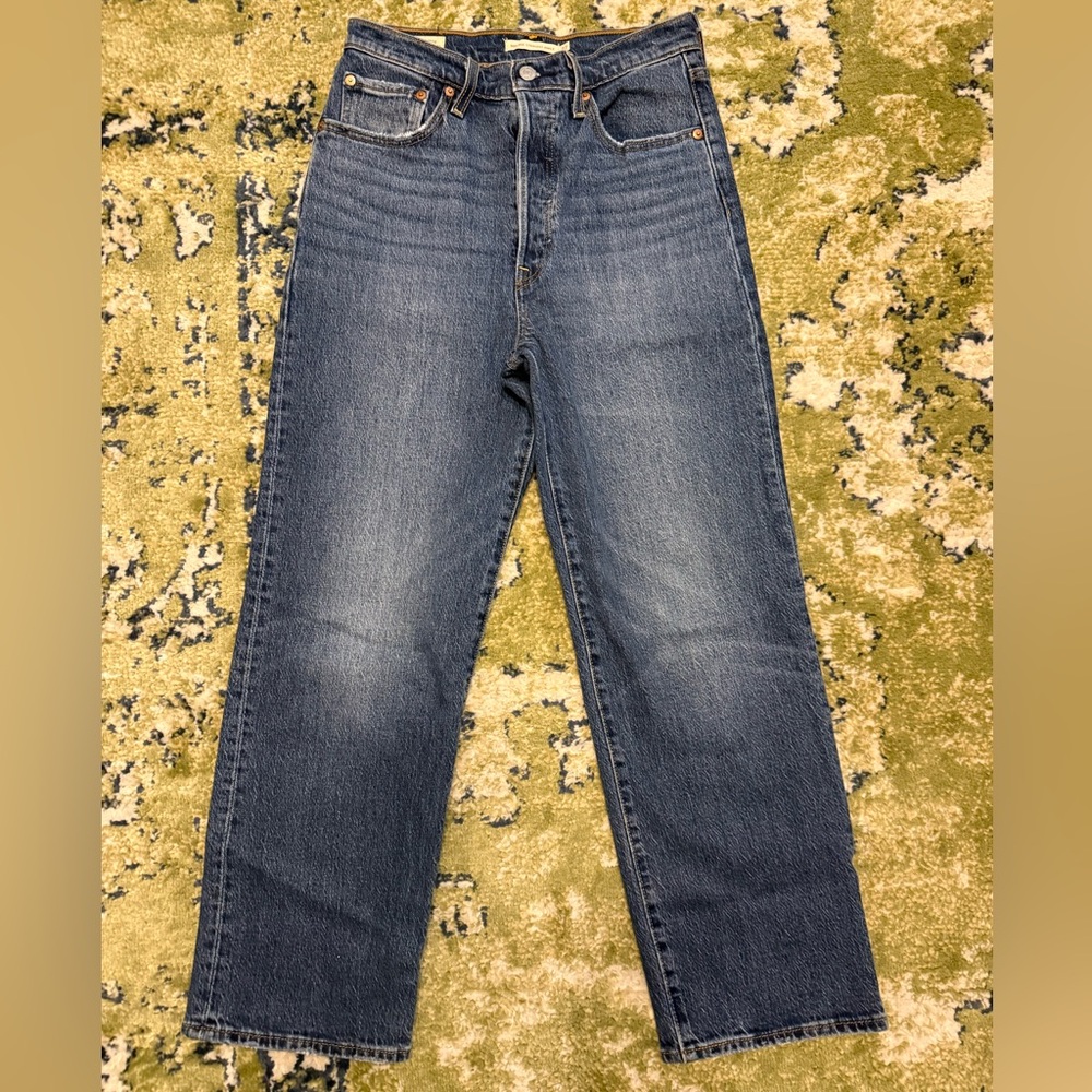 Levi’s rib cage straight ankle - dark wash NWOT